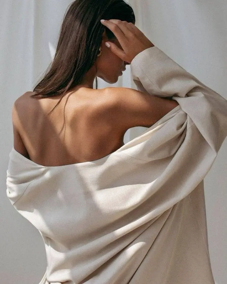 Bronzed glowing skin from contactless spray tan Toronto